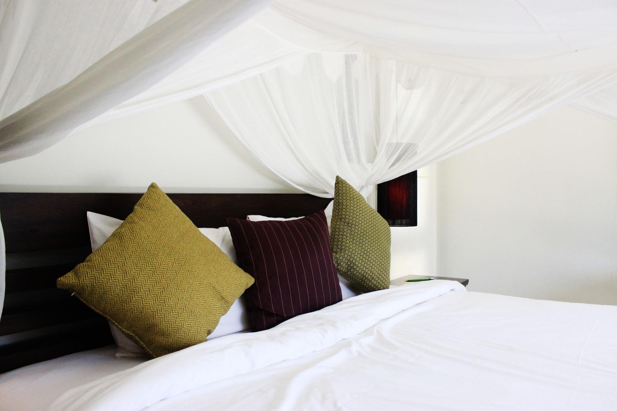 Two Villas Holiday Oriental Style Layan Beach Phuket Exteriör bild